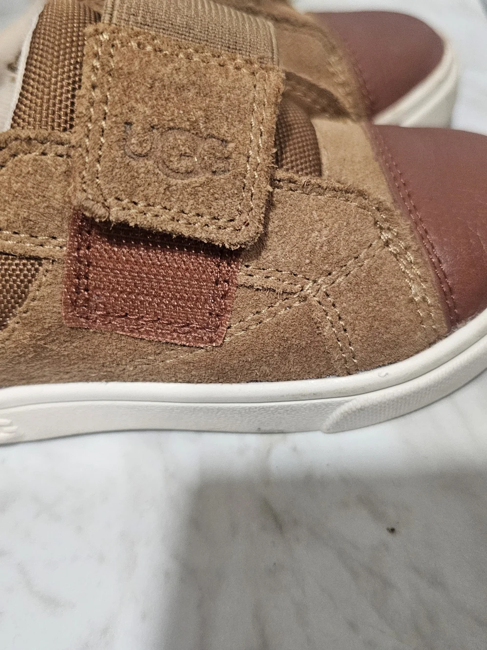 UGG Boys Toddler Chestnut Brown Suede Velcro Sneaker Size 8